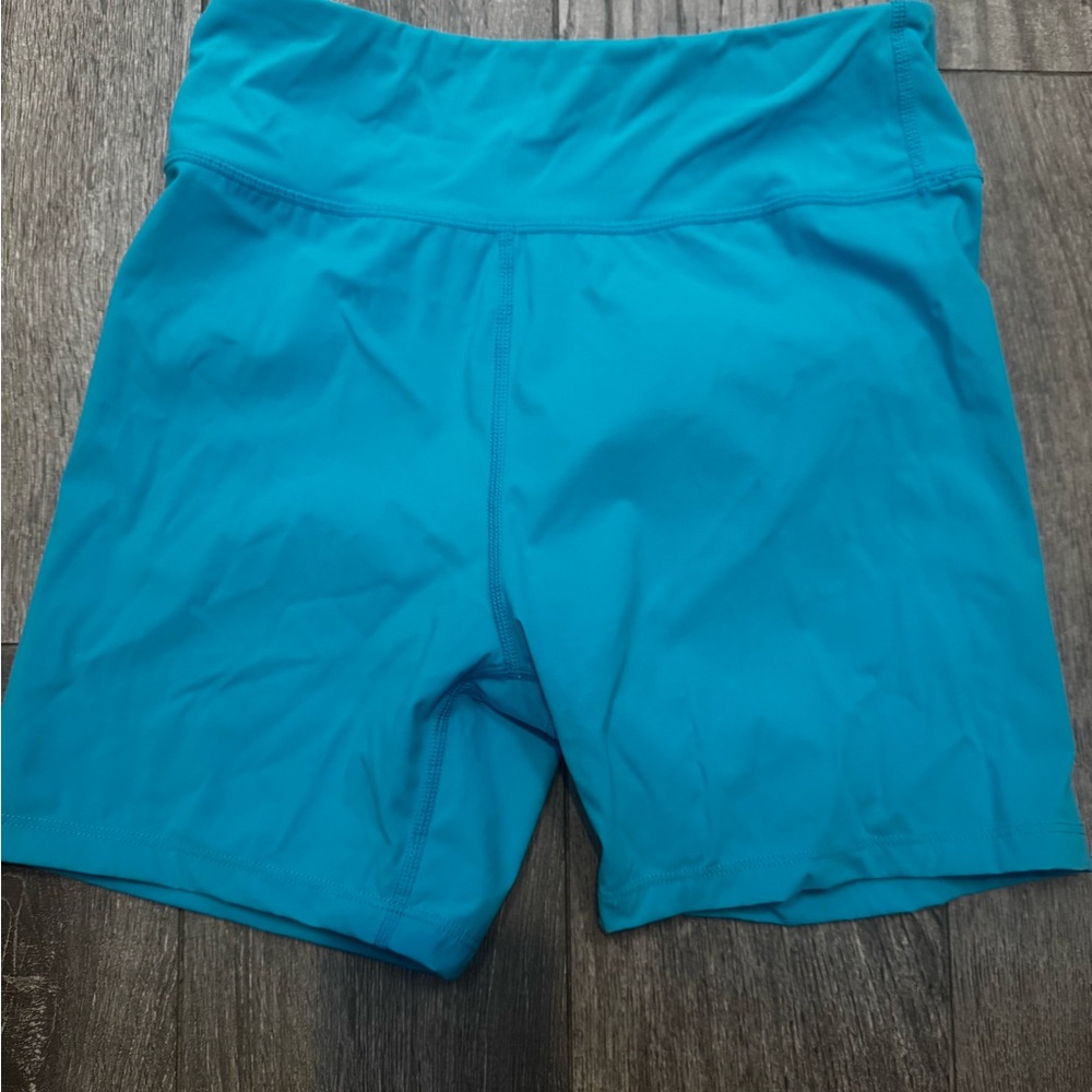 Born primitive shorts